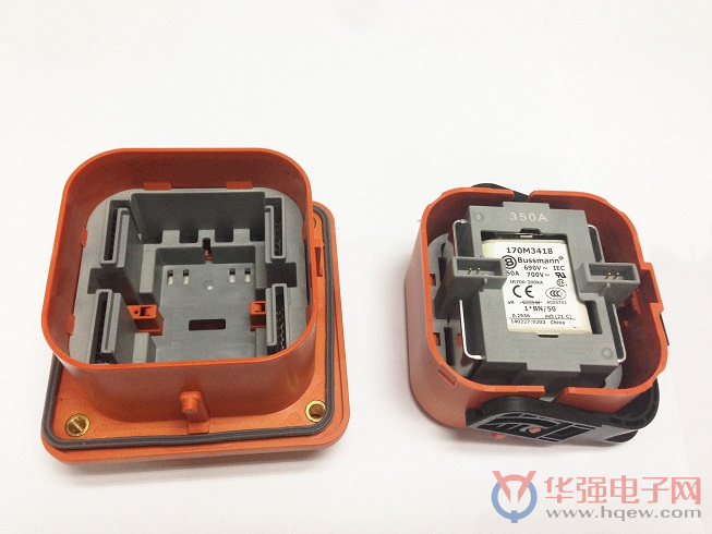 RS Components引入针对混合电动汽车 而生产的高质量汽车连接器