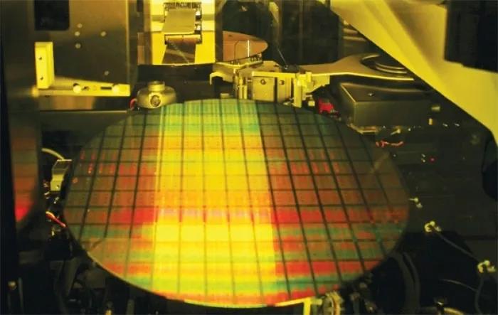 三星7nm LPP正式到来 全球首发EUV光刻工艺