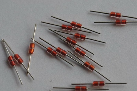热敏电阻的分类有哪些？是按什么分类的呢？